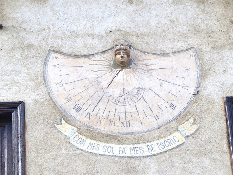 Double sundial, Villefranche-de-Conflent, Pyrénées-Orientales